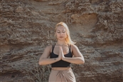 יוגה ויניאסה עם זהר פארק צ׳רלס קלור תל א - מכון כושר