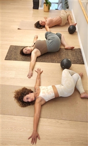 אידה הירביסערי שיעורי יוגה קבוצתיים גבעת - חדר כושר