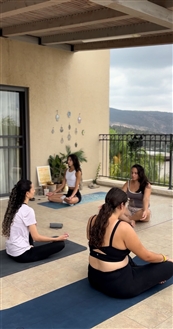 YOGA יוגה באשתאול (מעורב) לירן עובד - חדר כושר