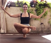 יוגה עם רוני מנשה - סטודיו ביתי - מכוני כושר