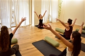 יוגה עם נגה שיעורים קבוצתיים  יפו - חדר כושר