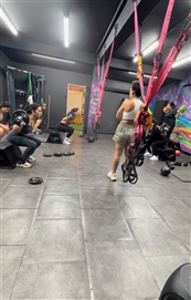 ספורטיז שיעורי סטודיו קבוצתיים לנשים בא - מועדון כושר