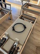 קפה פילאטיס - פילאטיס מכשירים סטייל בוטי - חדר כושר