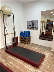 לירון יגר סטודיו בוטיק פילאטיס מכשירים כ - מכון כושר