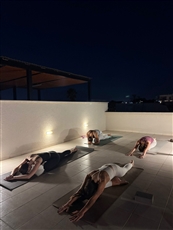 גפן אפרתי שיעורי יוגה קבוצתיים חדרה - מועדון כושר