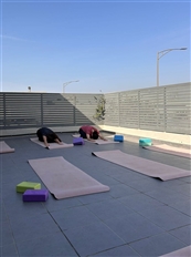 שירה סטל שיעורי יוגה קבוצתיים לנשים נתיב - מכוני כושר