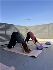 שירה סטל שיעורי יוגה קבוצתיים לנשים נתיב - חדר כושר