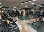 Life & Fitness לייף אנד פיטנס חדר כושר מ - חדר כושר