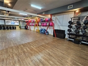 Life & Fitness לייף אנד פיטנס סטודיו מעל - חדר כושר