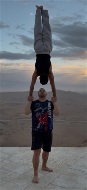 דורון ששון אקרו יוגה נתניה - מכוני כושר