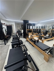 והיבה פילאטיס סטודיו לפילאטיס מכשירים נש - חדר כושר